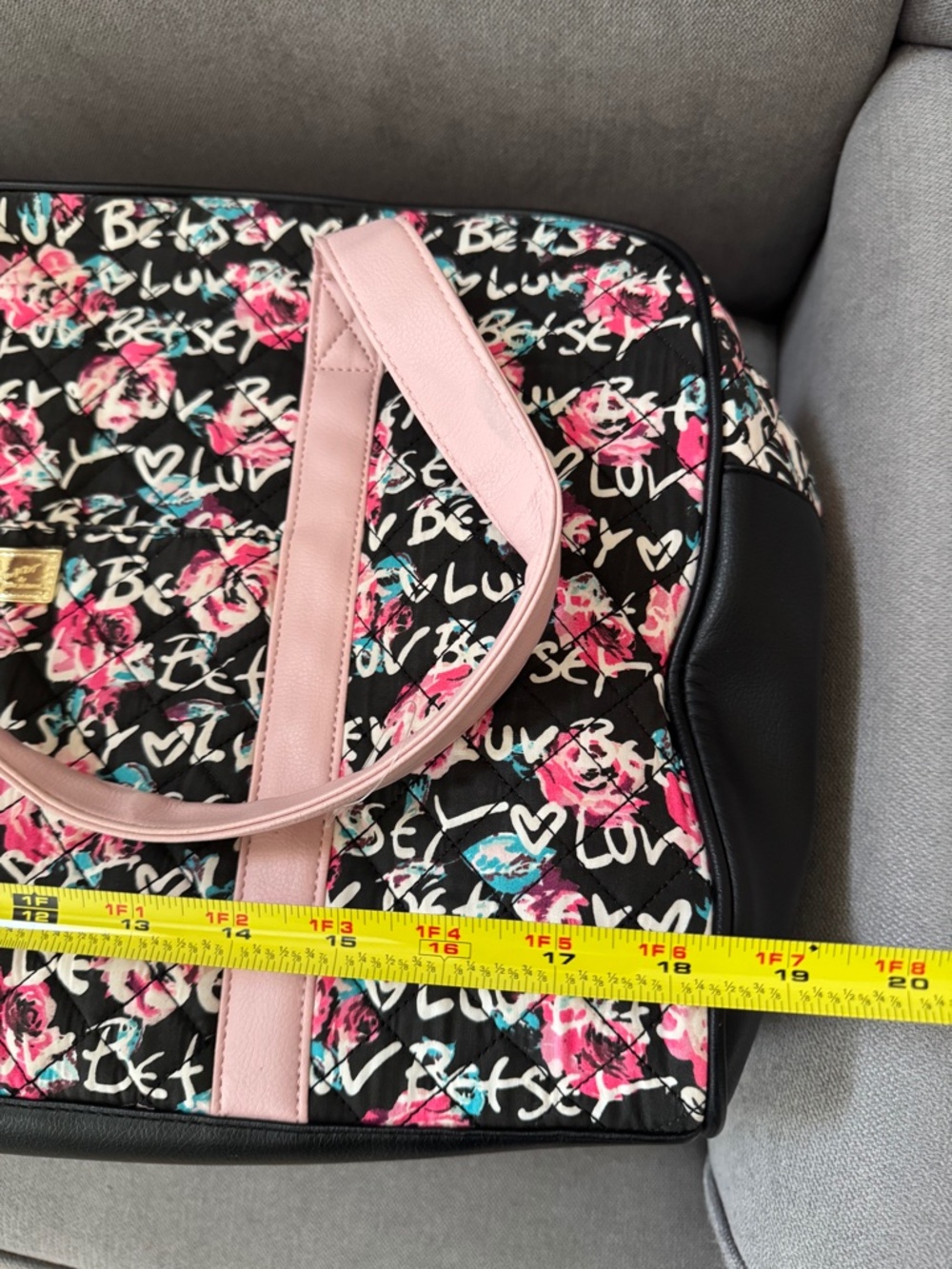 Betsey Johnson Floral Graffiti Travel Bag Weekender Duffel Carry-On Pink Black - Picture 9 of 9